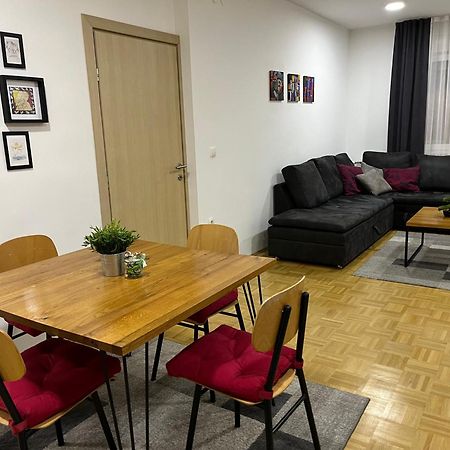 Appartement For5 à Ðakovo Extérieur photo