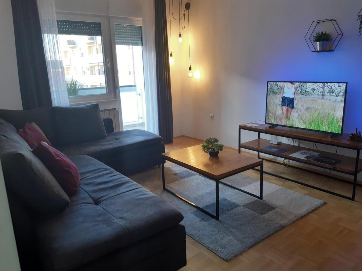 Appartement For5 à Ðakovo Extérieur photo