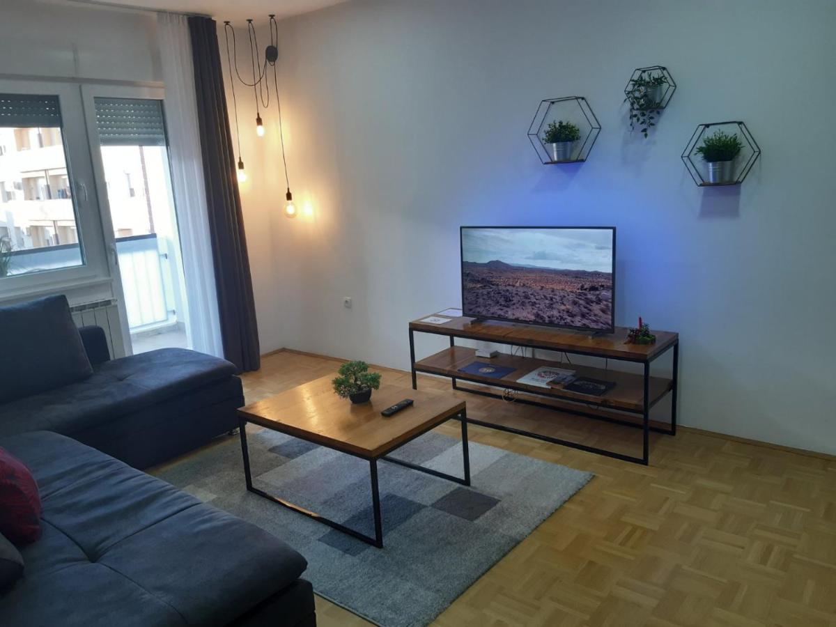 Appartement For5 à Ðakovo Extérieur photo
