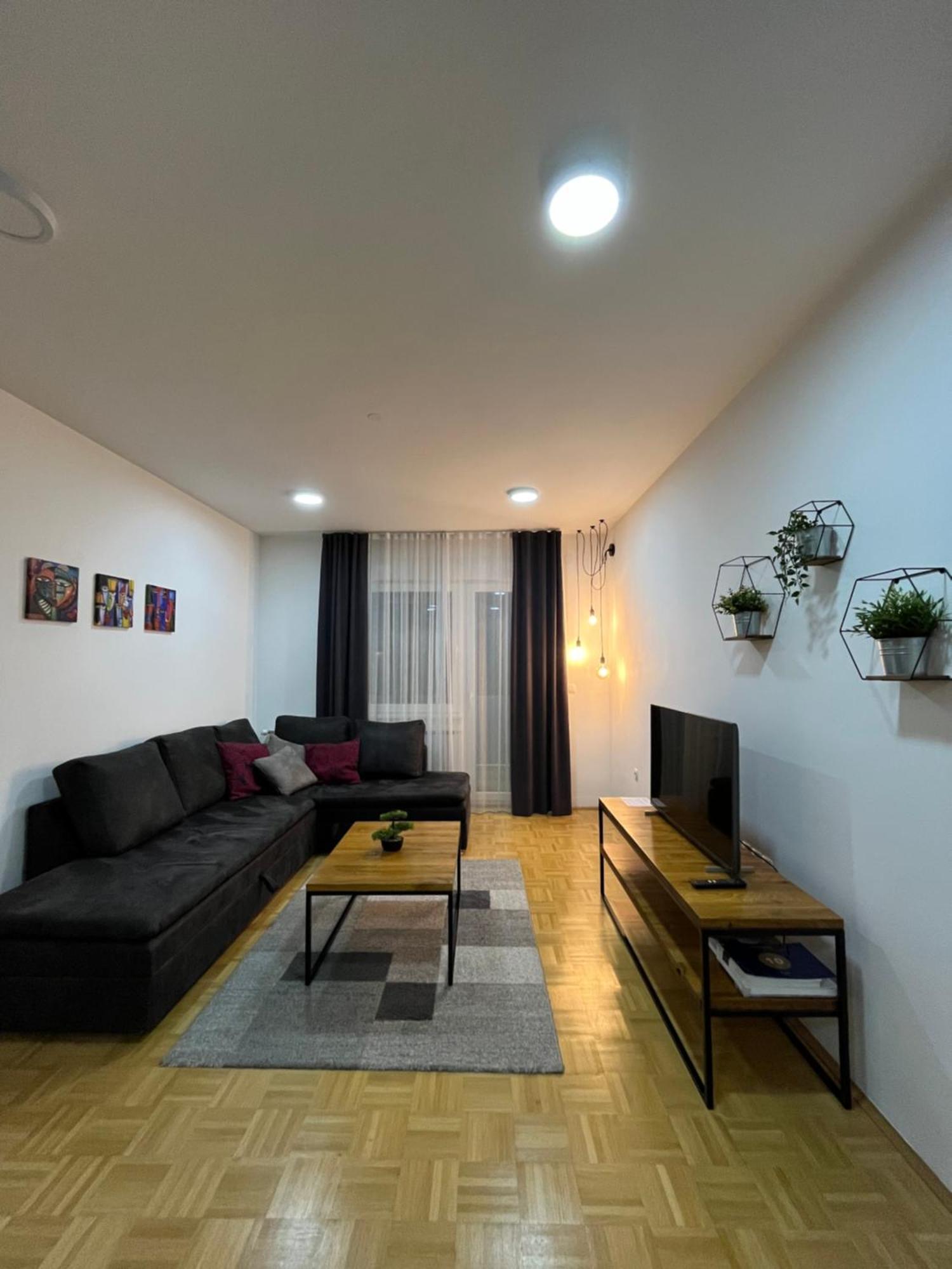 Appartement For5 à Ðakovo Extérieur photo