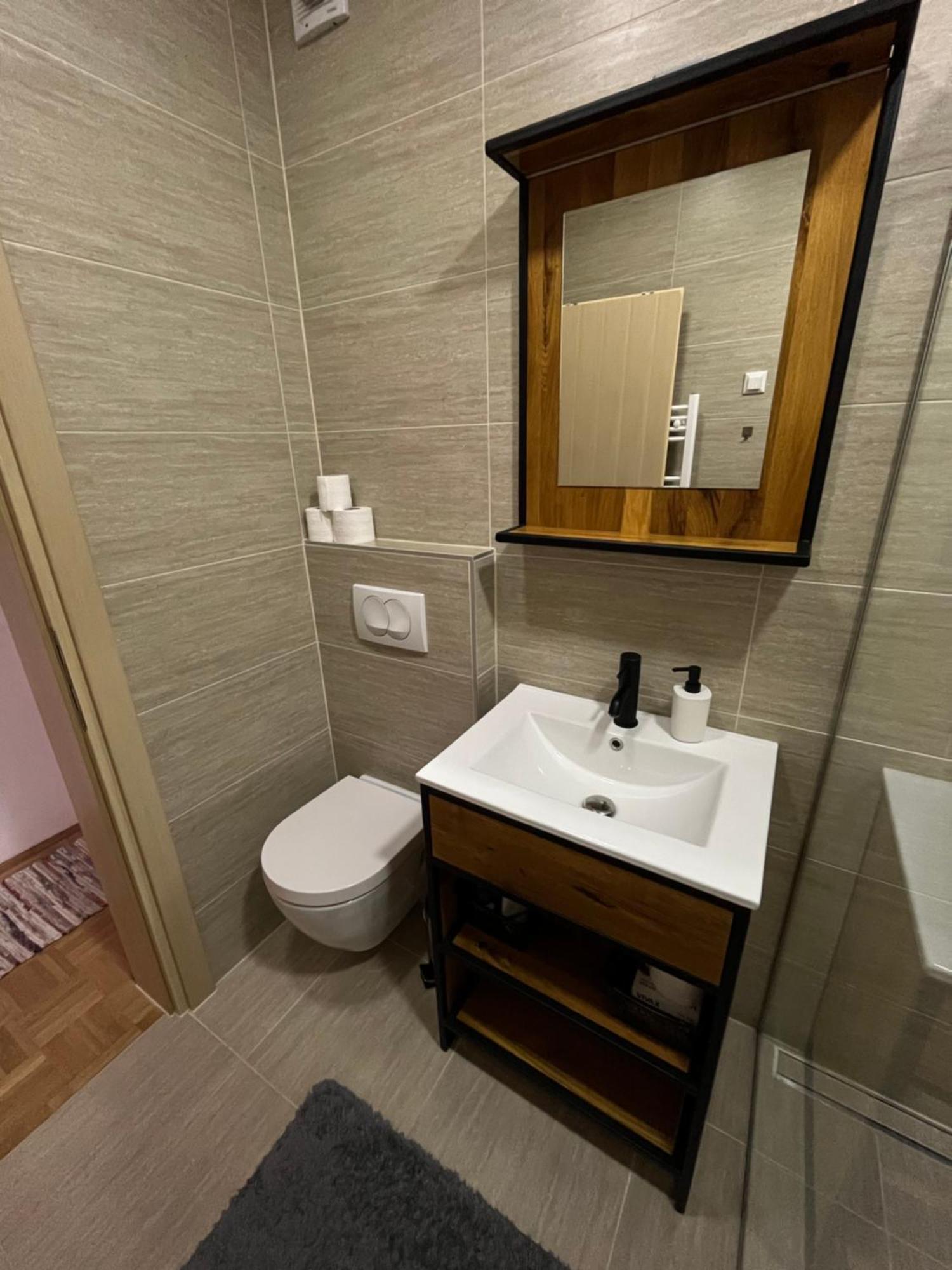 Appartement For5 à Ðakovo Extérieur photo